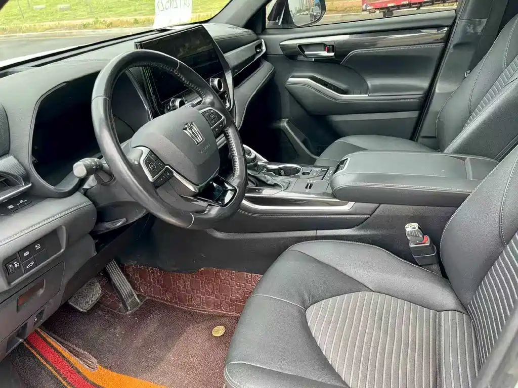 Toyota Crown Kluger — миниатюра 4