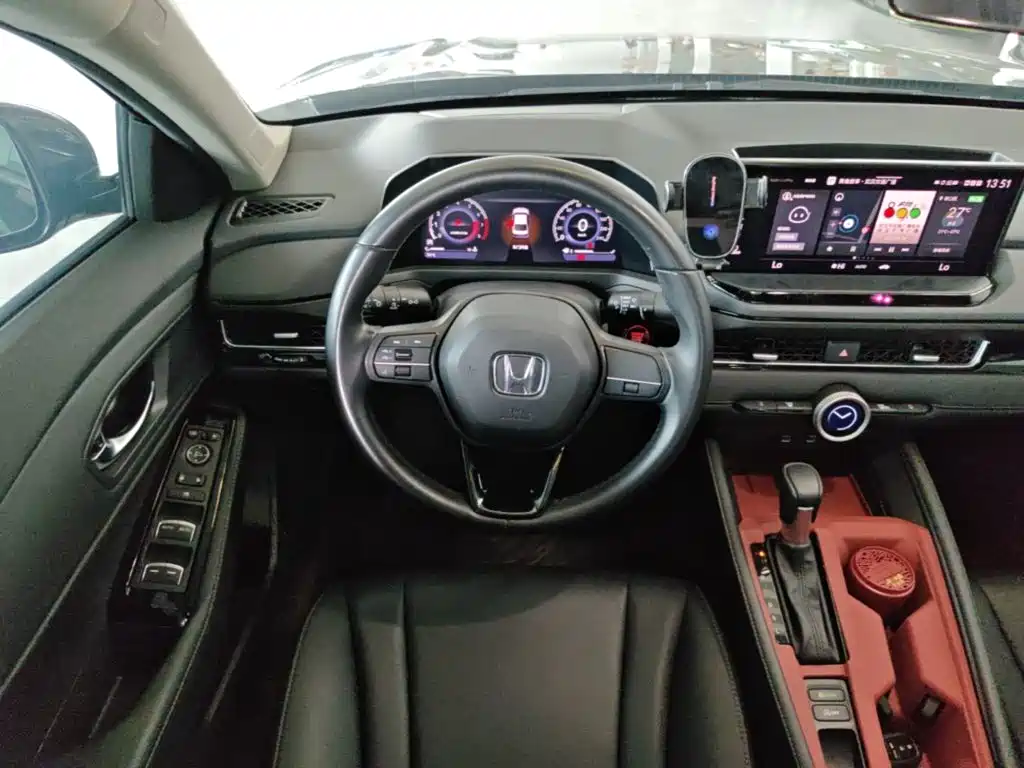 Honda Inspire — миниатюра 11