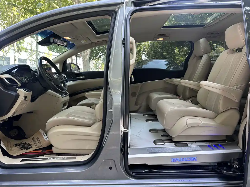 Buick GL8 — миниатюра 6