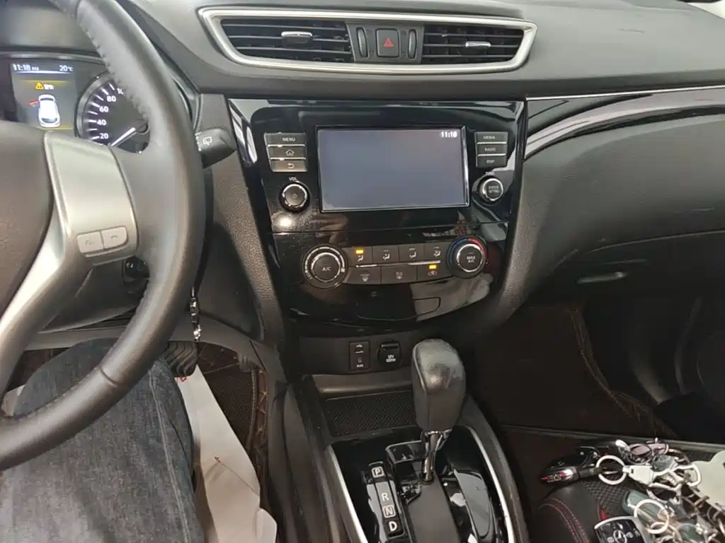 Nissan Qashqai — миниатюра 13