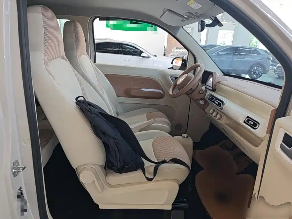 Wuling MINIEV — миниатюра 25