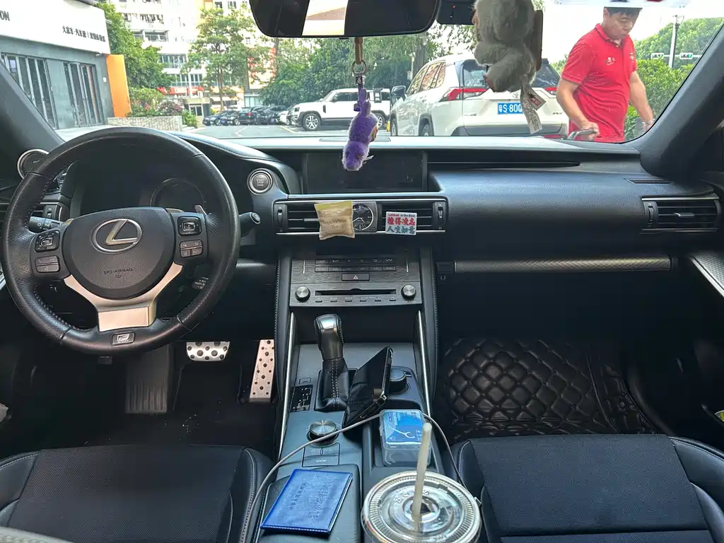 Lexus IS — миниатюра 5