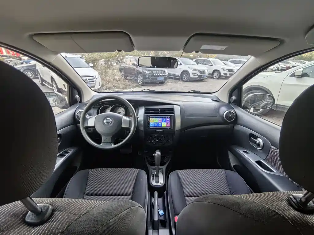 Nissan Livina — миниатюра 9