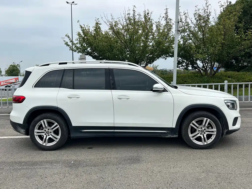 Mercedes-Benz GLB — миниатюра 15