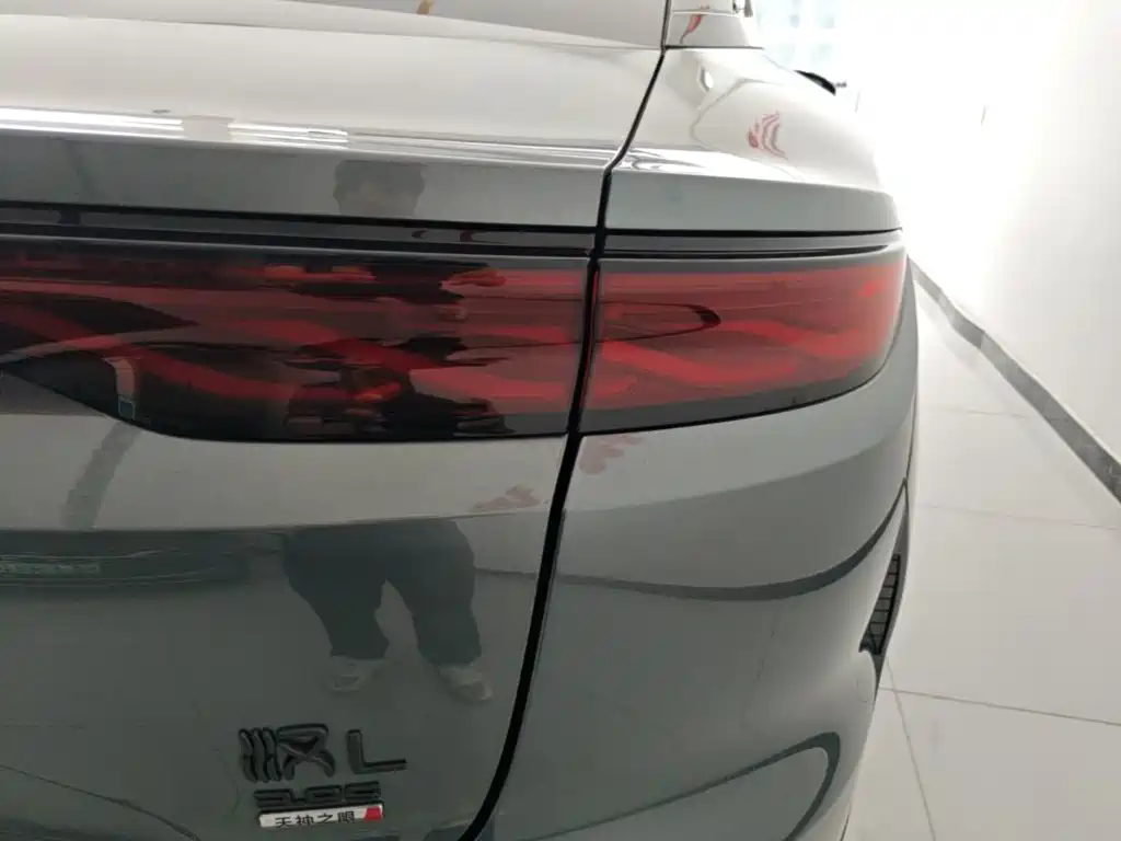 BYD Han L — миниатюра 8