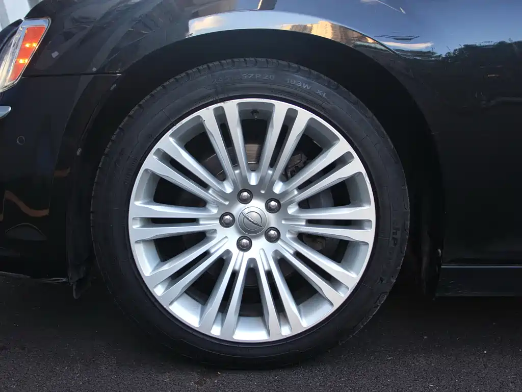 Chrysler 300C — миниатюра 12