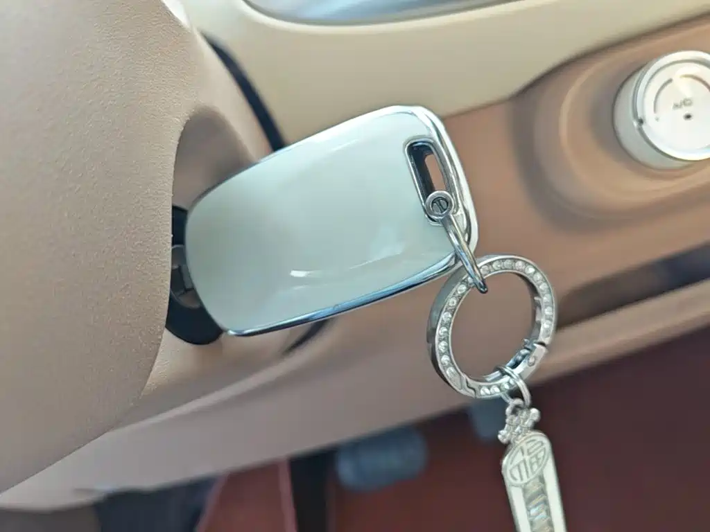 Wuling MINIEV — миниатюра 9