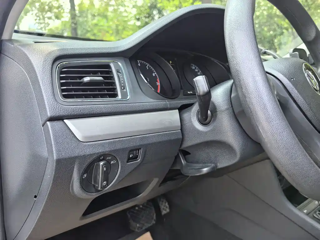 Volkswagen Lavida — миниатюра 10