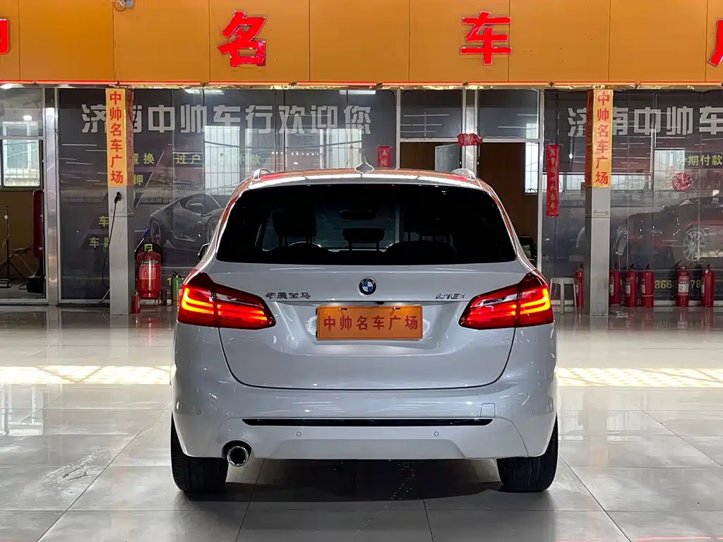 BMW 2 Series Active Tourer — миниатюра 5
