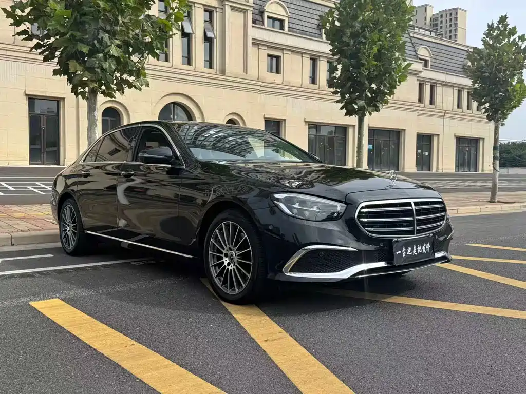 Mercedes-Benz E-Class — миниатюра 3
