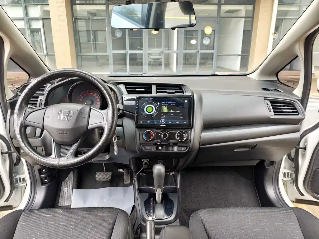 Honda Fit — миниатюра 9