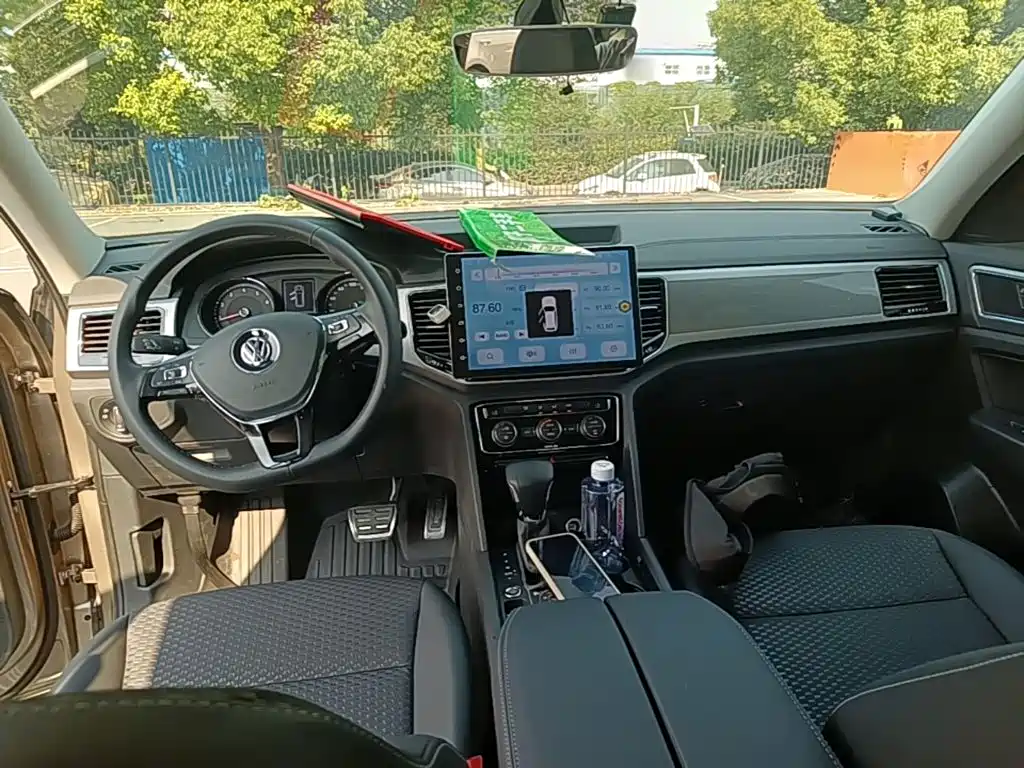 Volkswagen Teramont — миниатюра 10