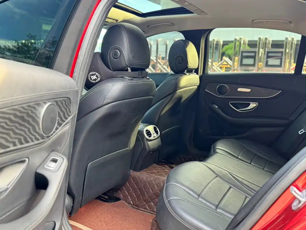 Mercedes-Benz C-Class — миниатюра 7