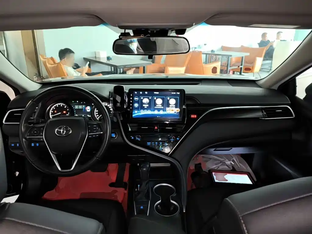 Toyota Camry — миниатюра 10
