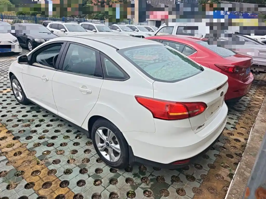 Ford Focus — миниатюра 5