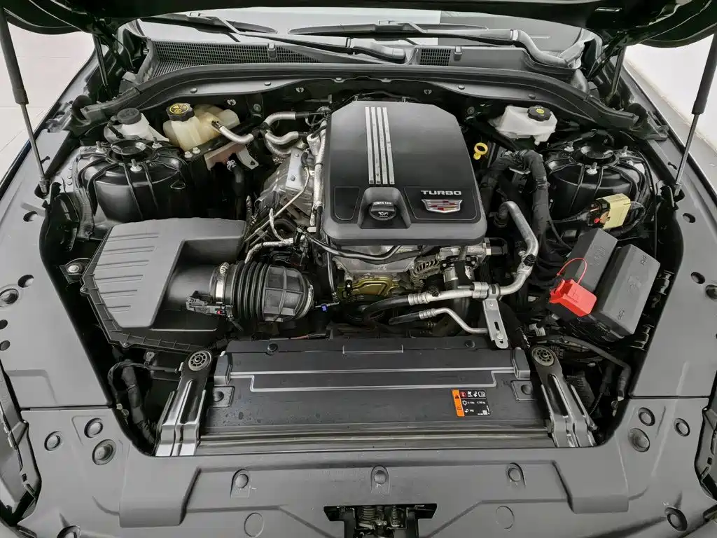 Cadillac CT5 — миниатюра 6