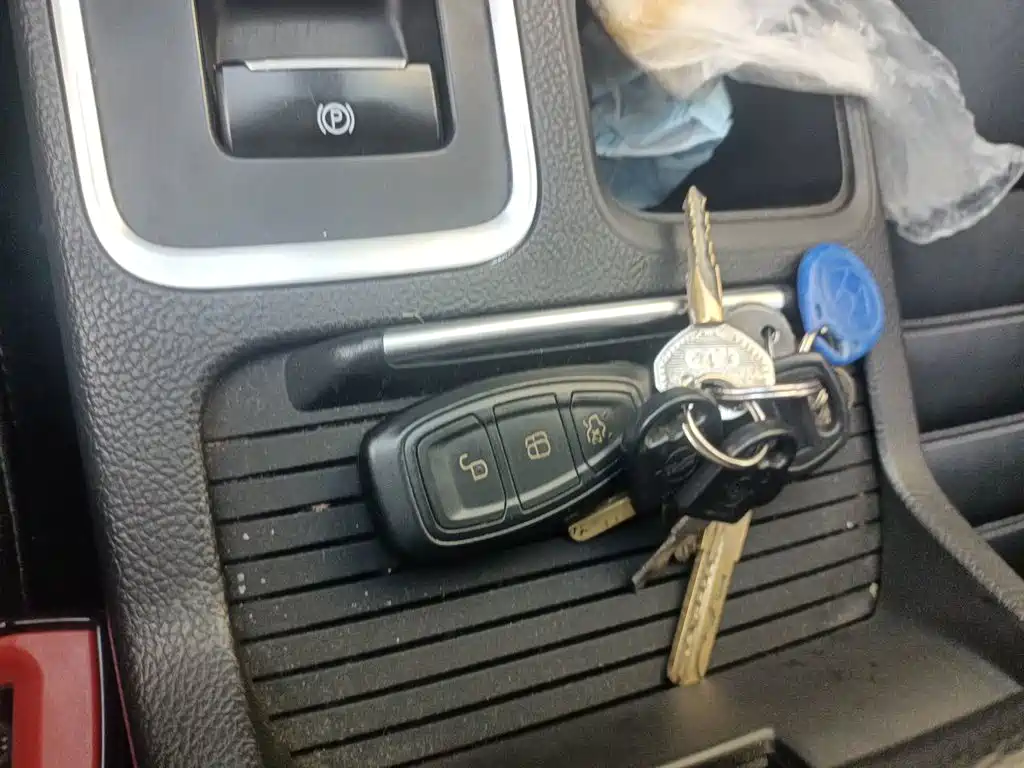 Ford Kuga — миниатюра 9