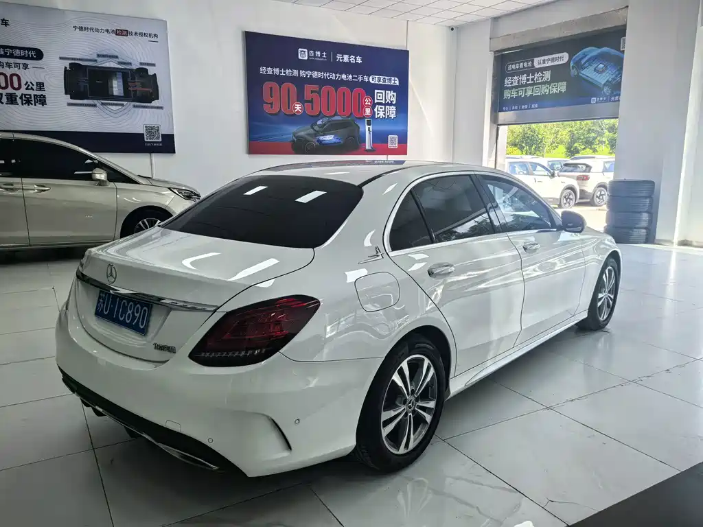 Mercedes-Benz C-Class — миниатюра 9