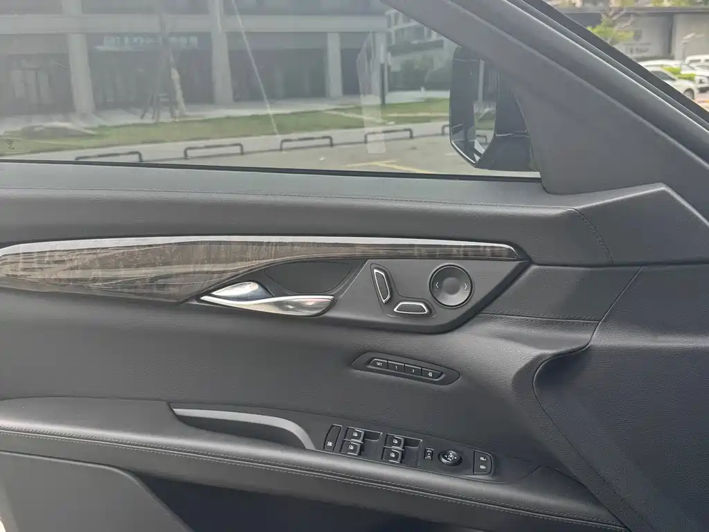 Cadillac CT6 — миниатюра 10