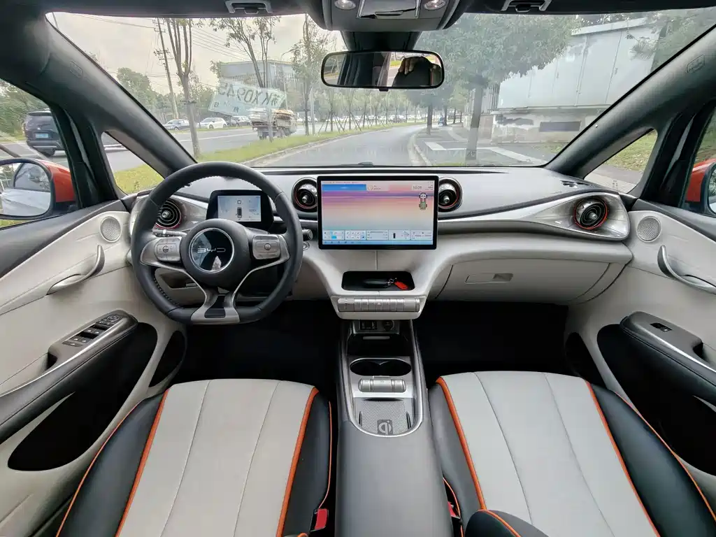 BYD Dolphin — миниатюра 9