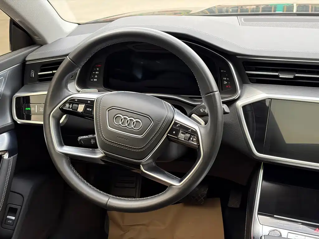 Audi A7L — миниатюра 8