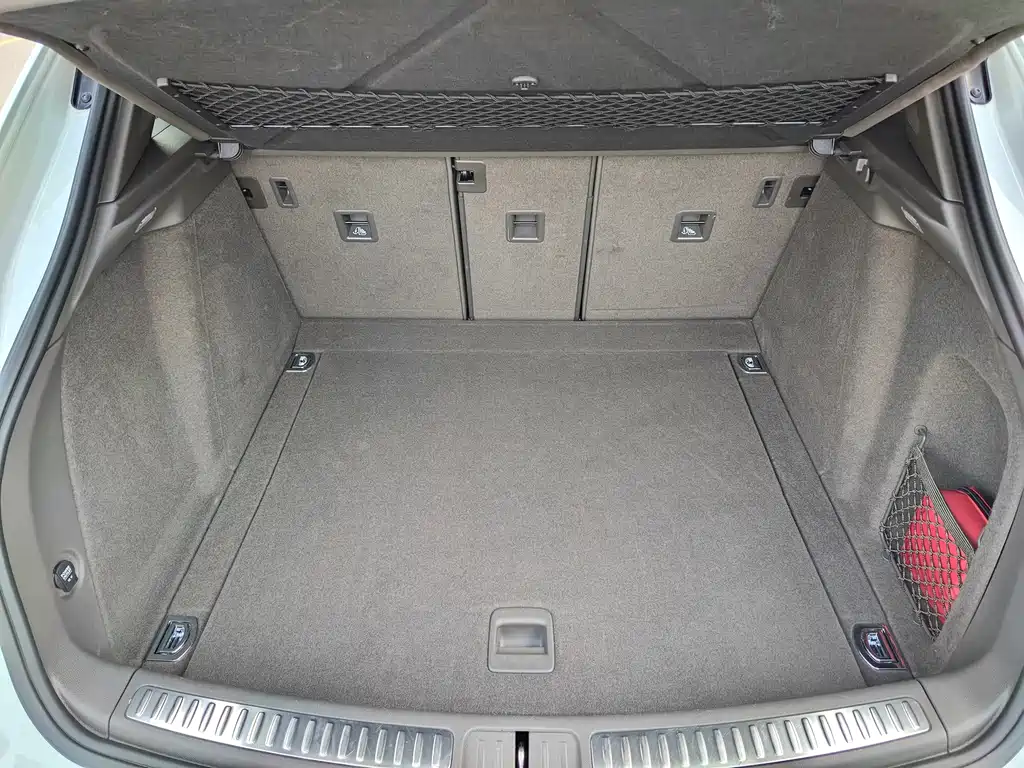 Porsche Macan — миниатюра 20