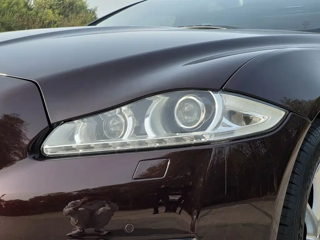 Jaguar XJ — миниатюра 16