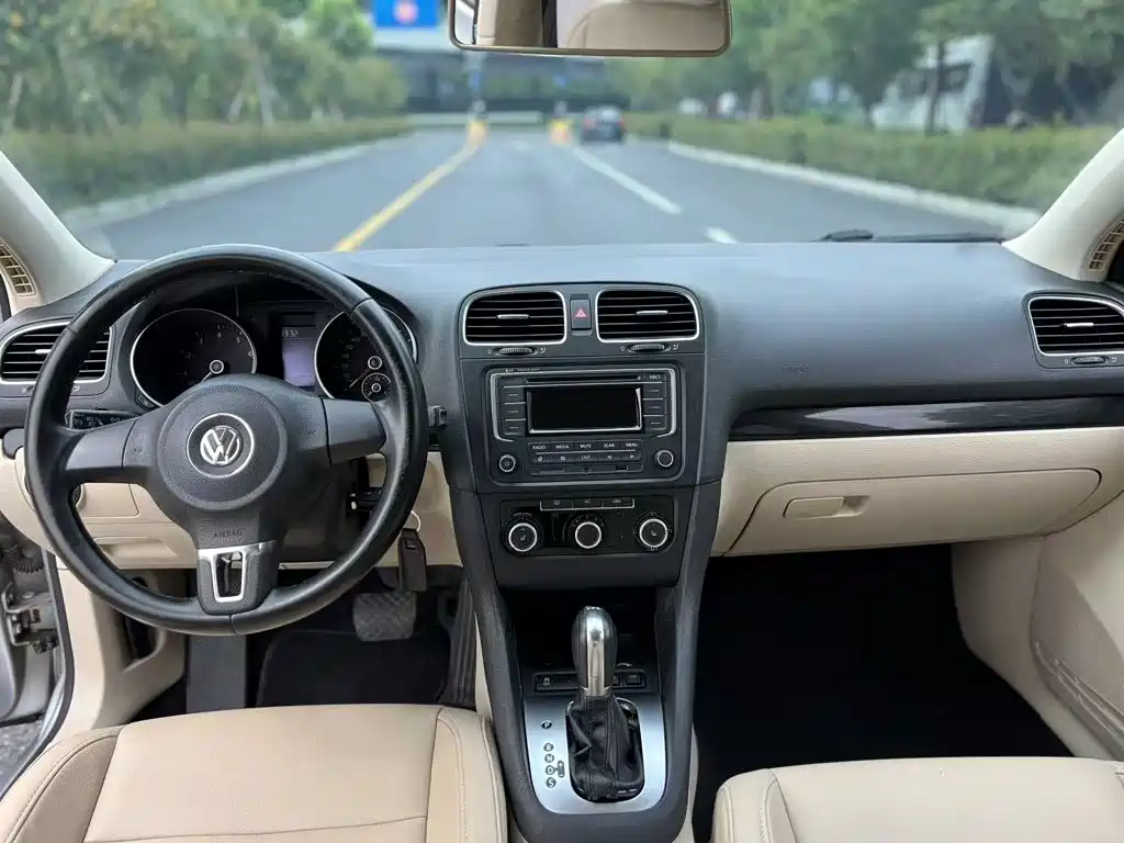 Volkswagen Golf — миниатюра 12