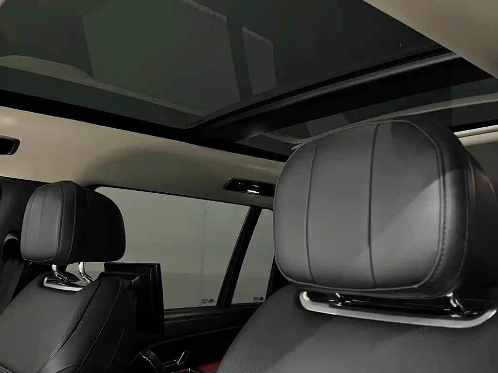 Land Rover Range Rover — миниатюра 11