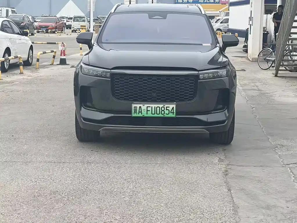 Li Auto Li ONE — миниатюра 2