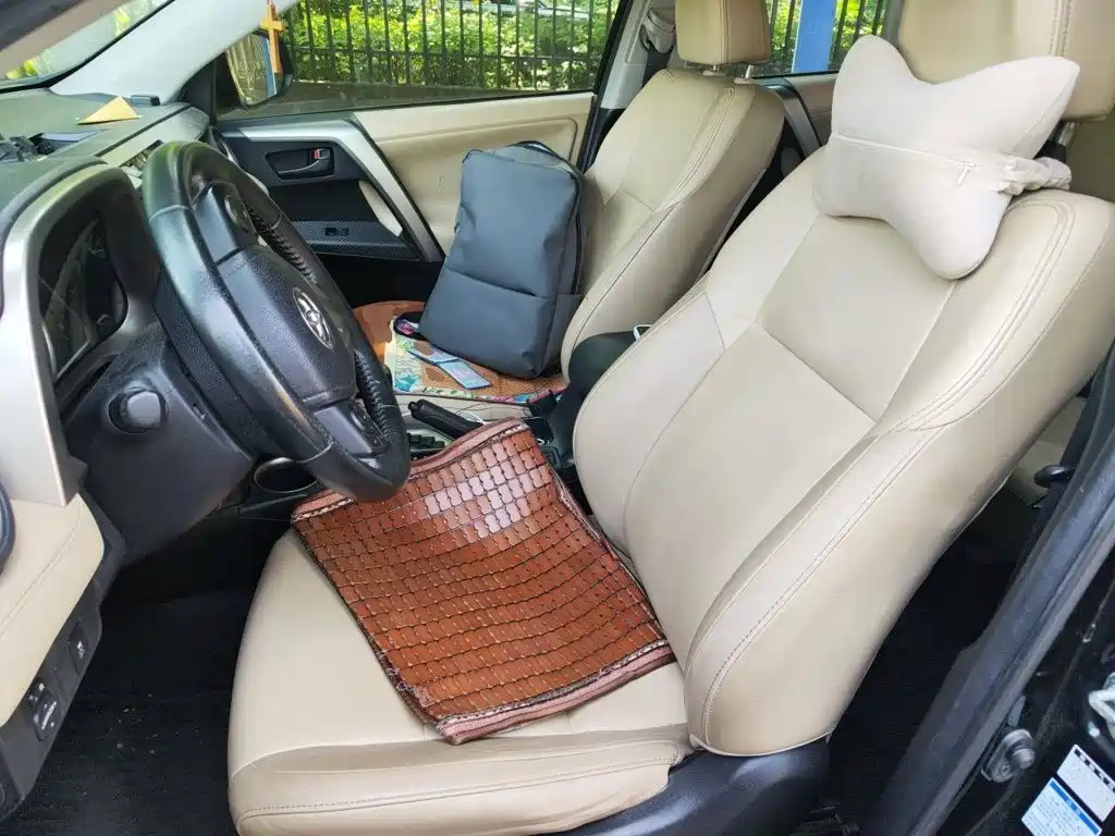 Toyota RAV4 — миниатюра 11