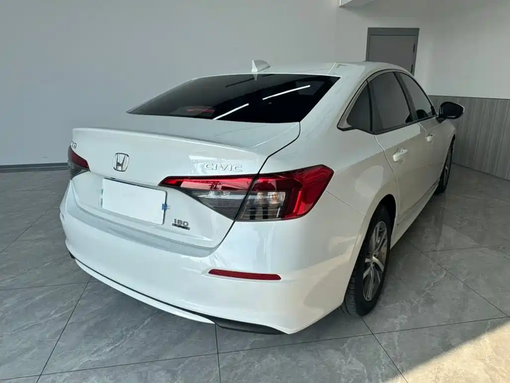 Honda Civic — миниатюра 4