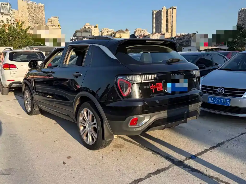 Lynk & Co 01 — миниатюра 4