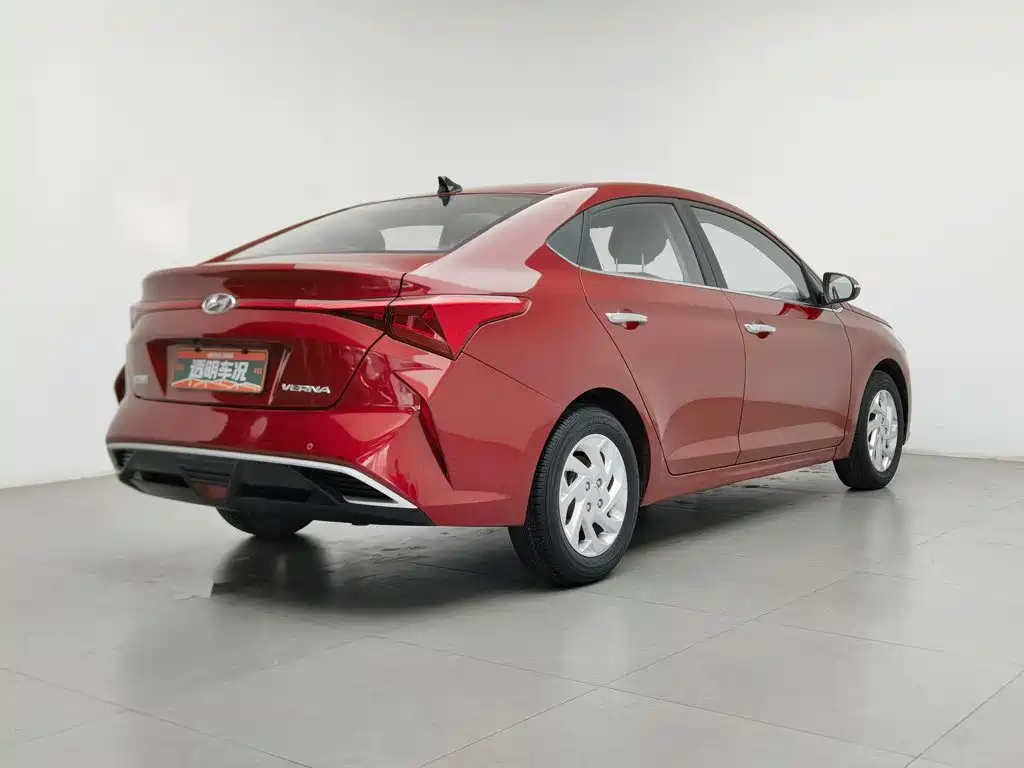 Hyundai Verna — миниатюра 2