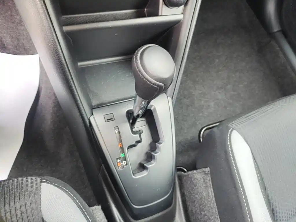 Toyota Yaris L — миниатюра 14
