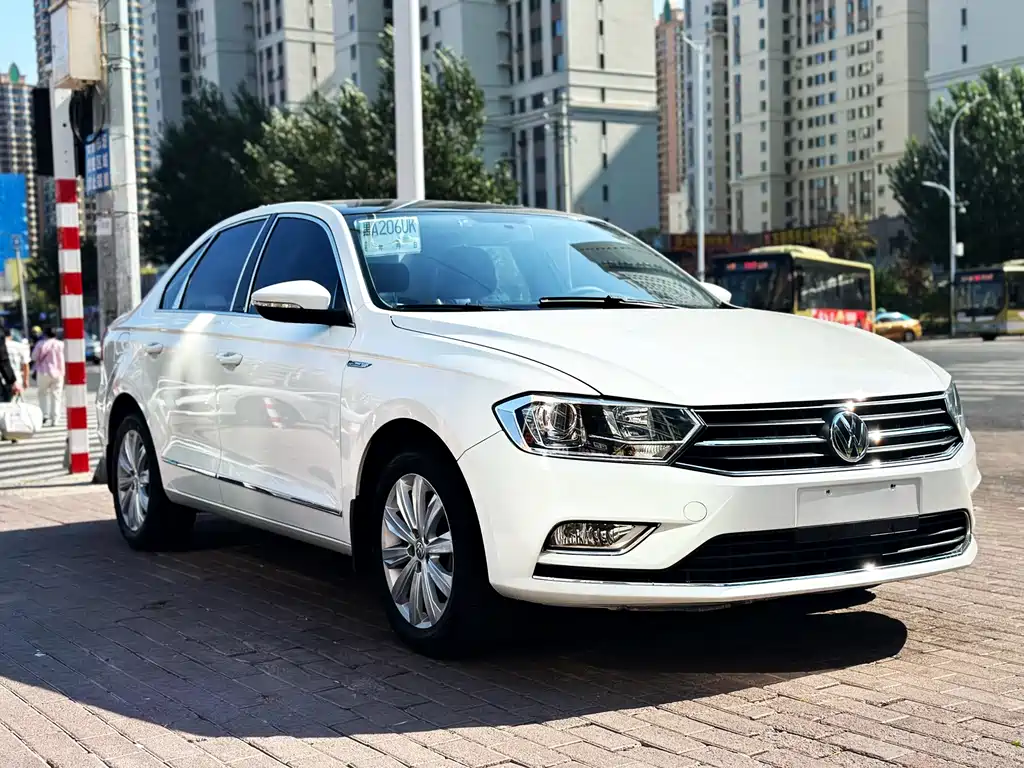 Volkswagen Bora — миниатюра 4
