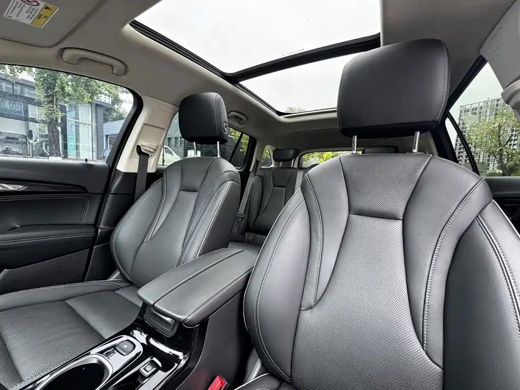 Buick Envision Plus — миниатюра 8