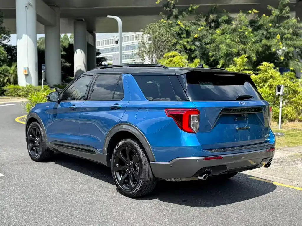 Ford Explorer — миниатюра 4
