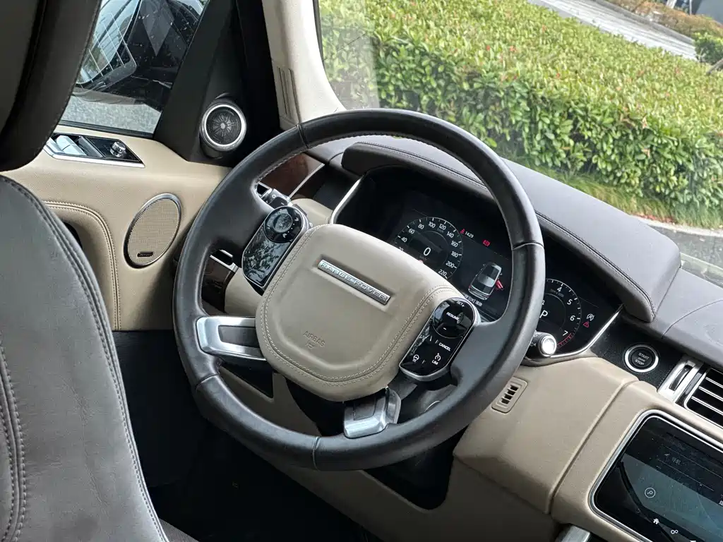 Land Rover Range Rover — миниатюра 14