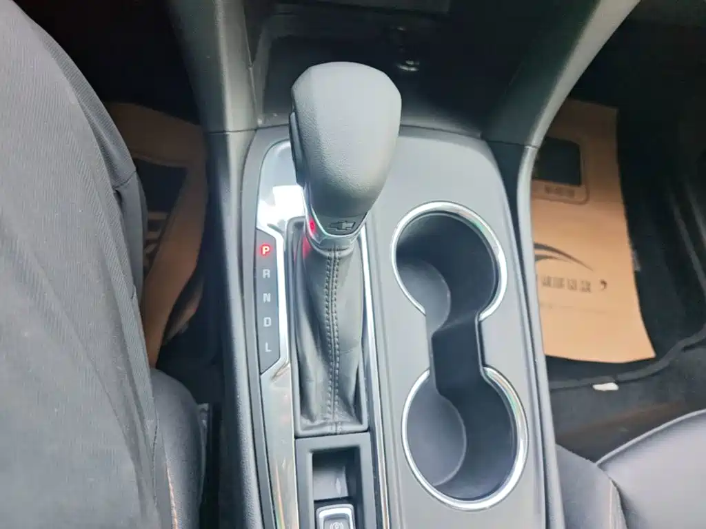 Chevrolet Equinox — миниатюра 14