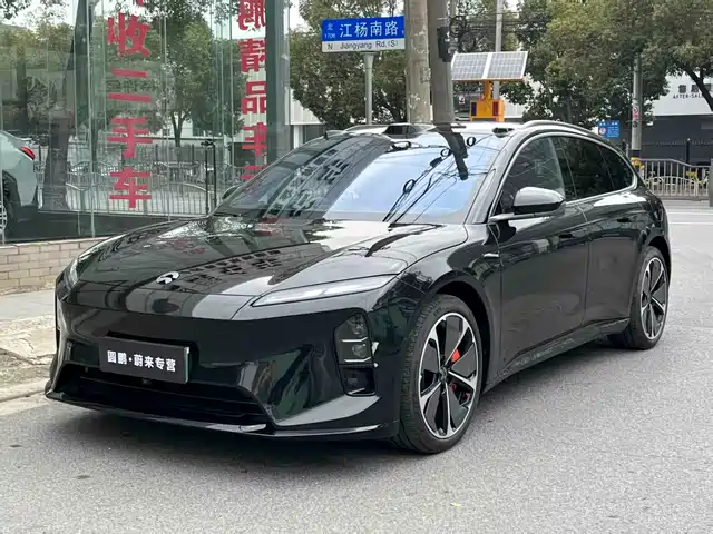 NIO NIO ET5T 2025