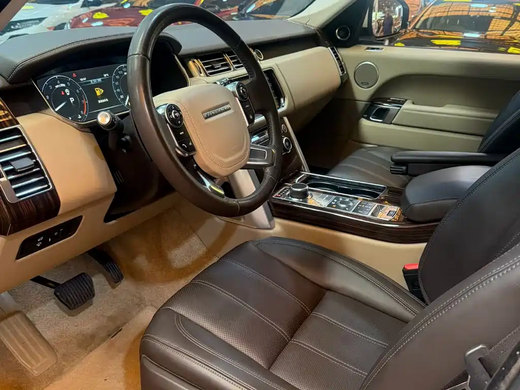 Land Rover Range Rover — миниатюра 4