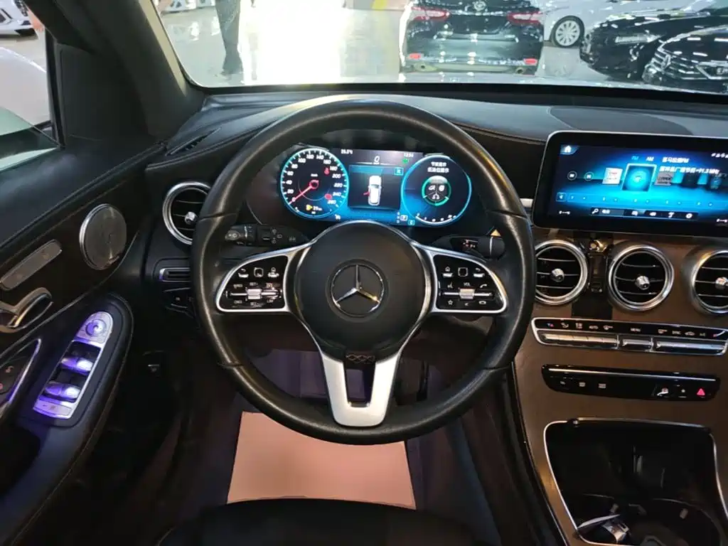 Mercedes-Benz GLC — миниатюра 11