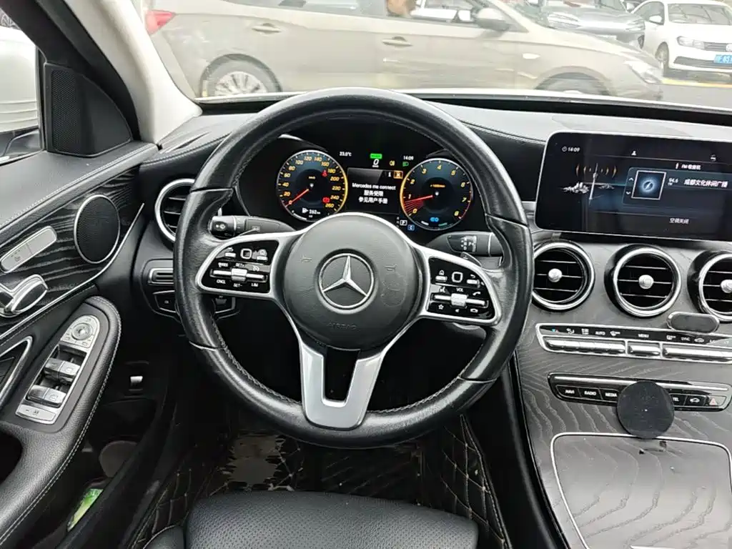 Mercedes-Benz C-Class — миниатюра 11