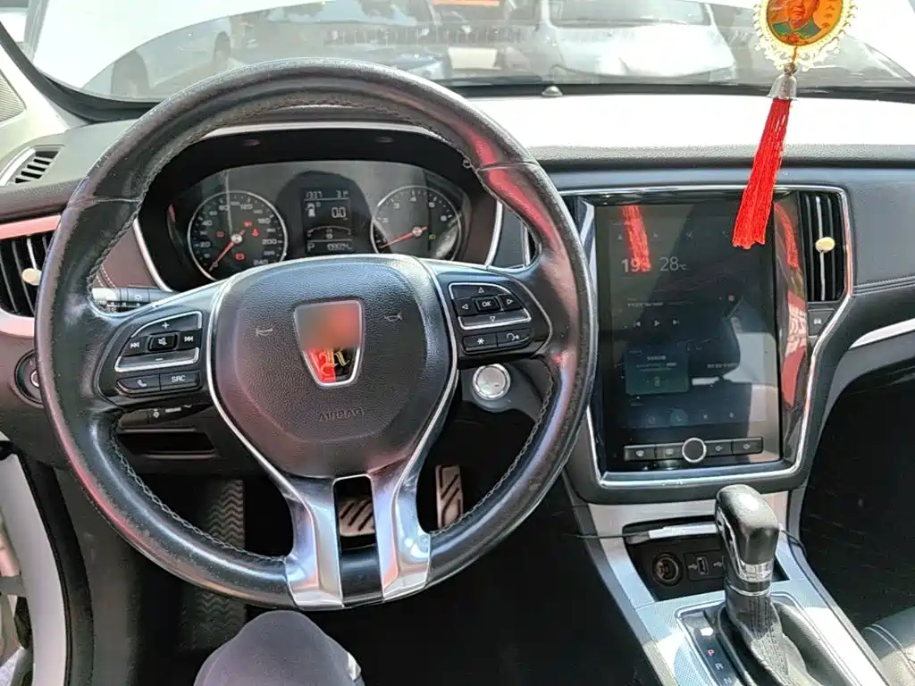 Roewe RX5 — миниатюра 10