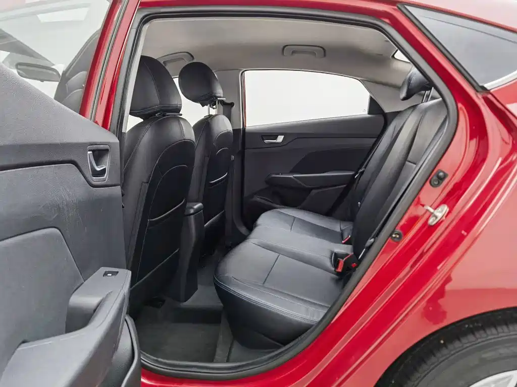 Hyundai Verna — миниатюра 15