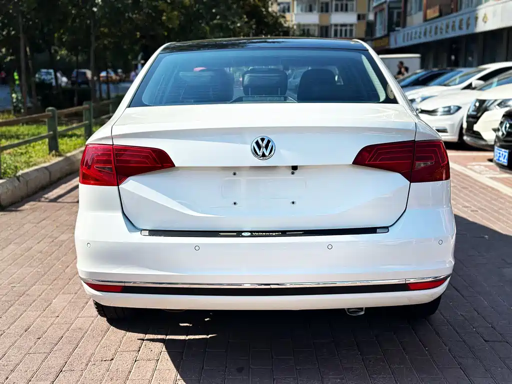 Volkswagen Bora — миниатюра 2