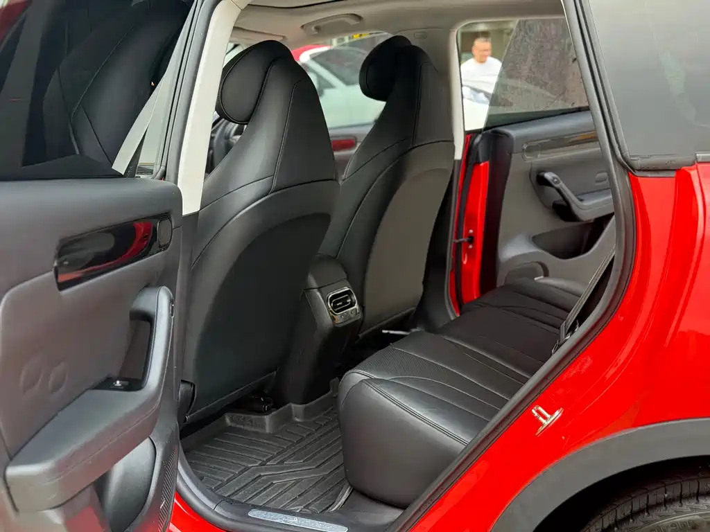 Leapmotor Leapmotor C11 — миниатюра 4