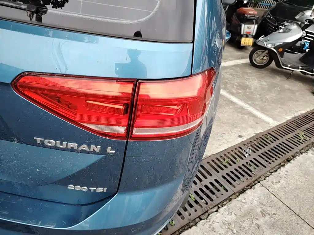 Volkswagen Touran — миниатюра 8