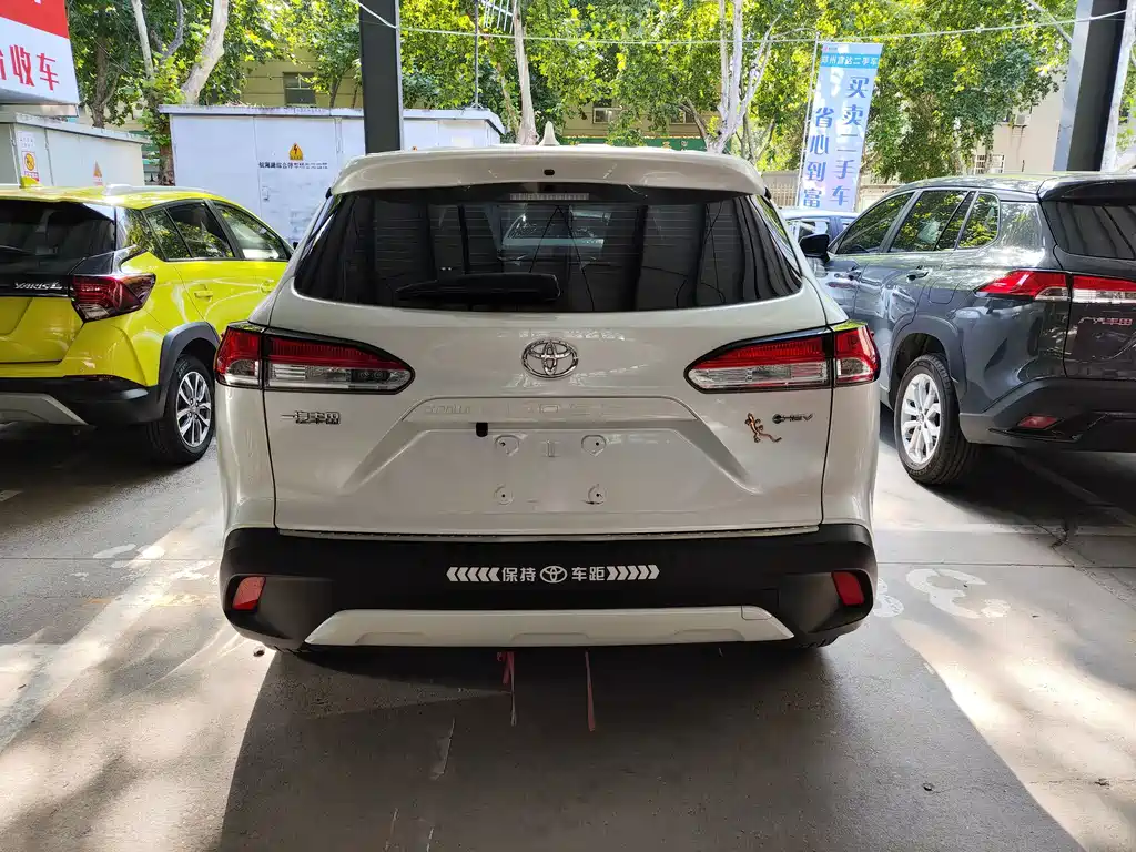 Toyota Corolla Cross — миниатюра 14